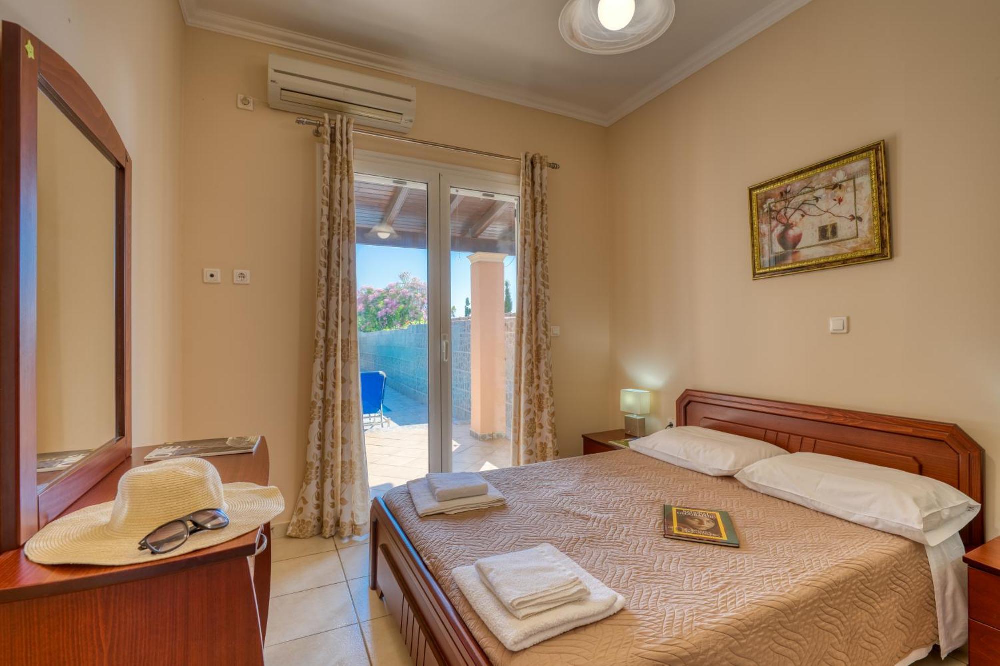 Villa Angela Agios Matthaios  Luaran gambar