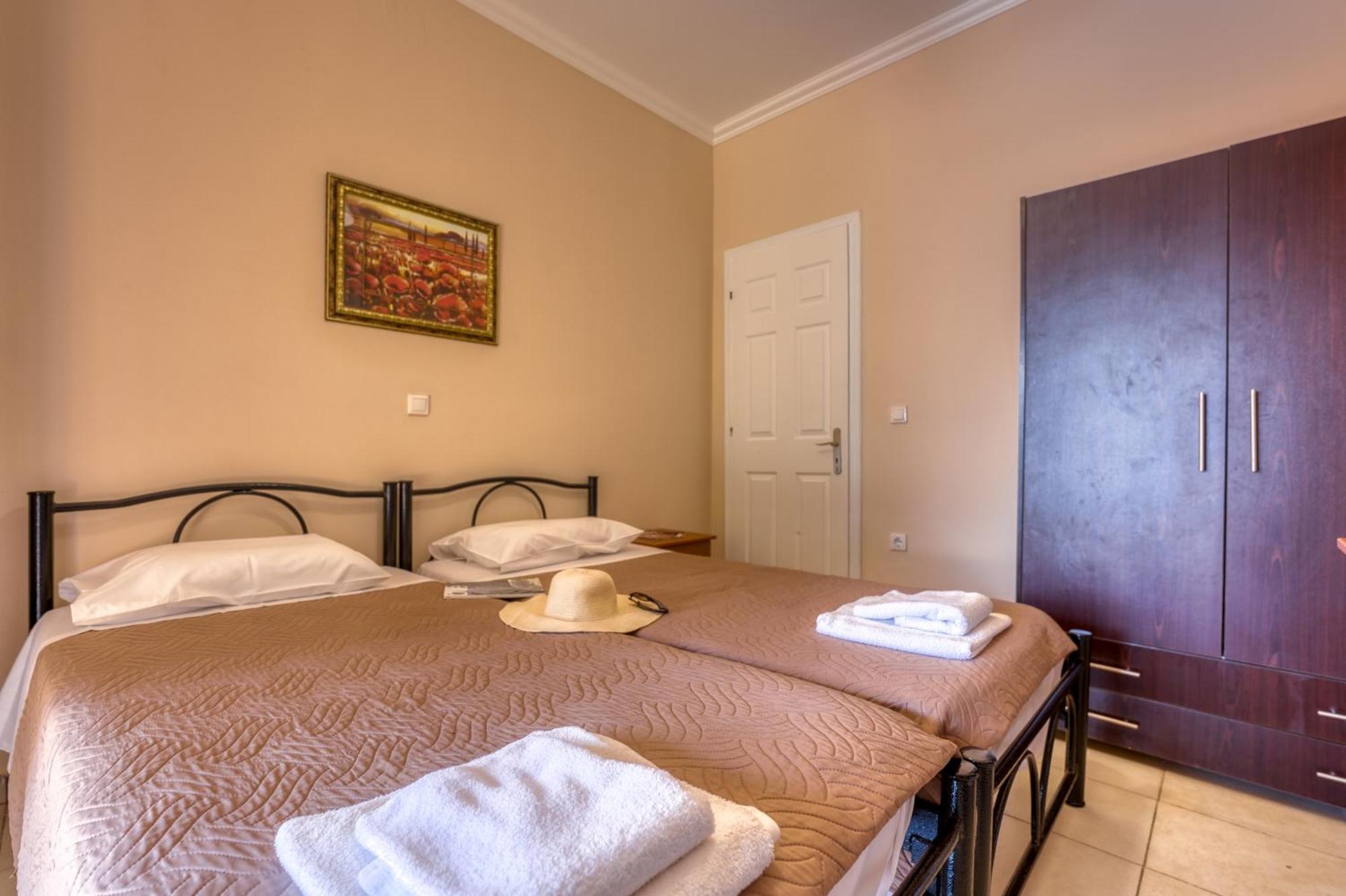 Villa Angela Agios Matthaios  Luaran gambar
