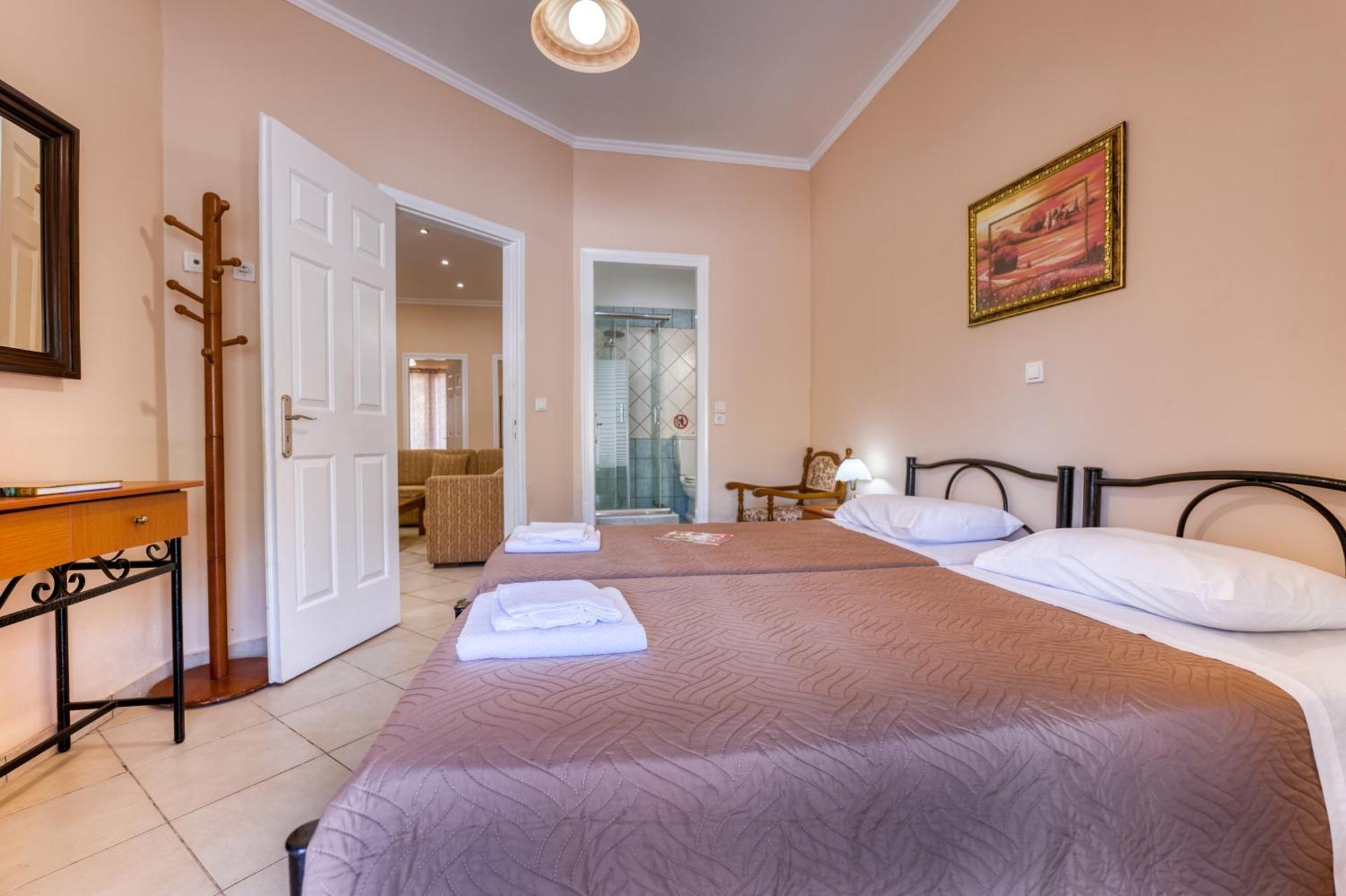 Villa Angela Agios Matthaios  Luaran gambar
