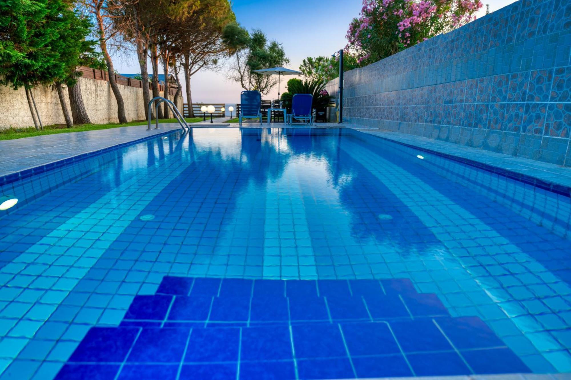 Villa Angela Agios Matthaios  Luaran gambar