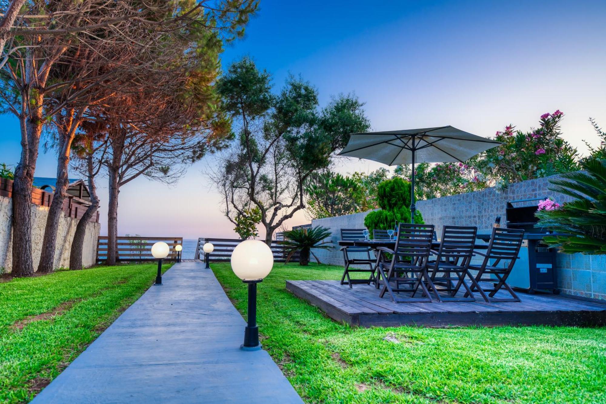 Villa Angela Agios Matthaios  Luaran gambar