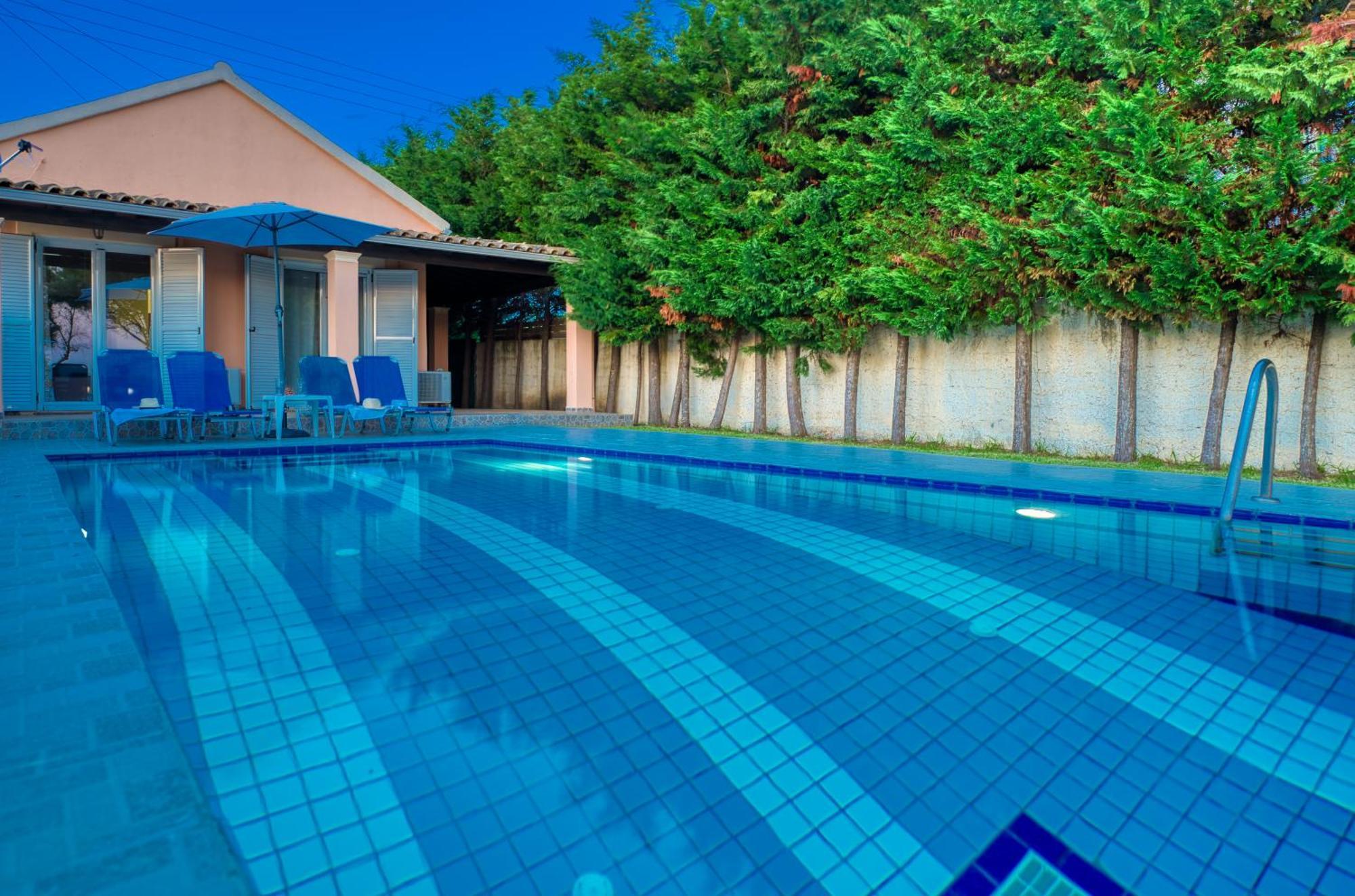 Villa Angela Agios Matthaios  Luaran gambar